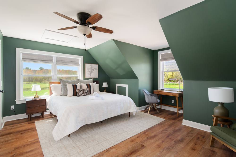 Loft with daybeds